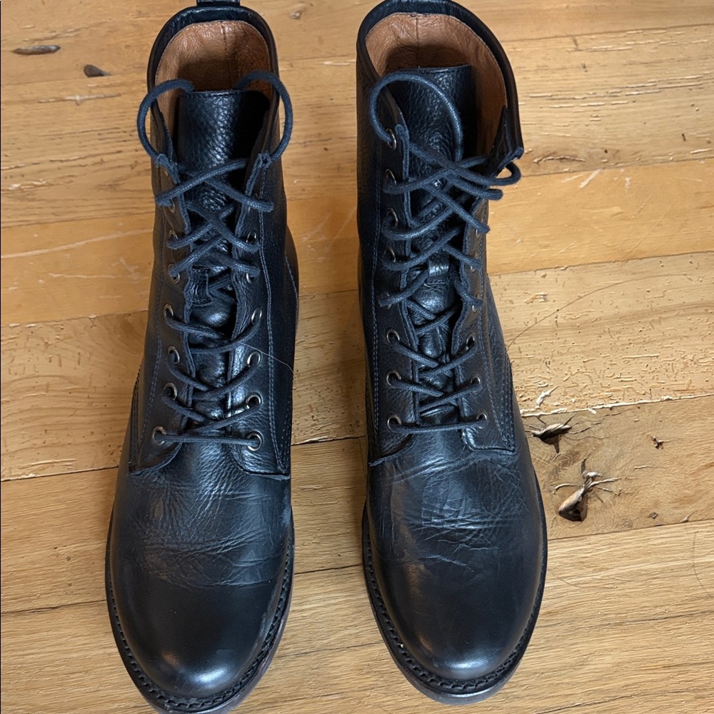Frye Veronica Combat boots women’s size 10